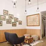 Helzear Etoile Hotel