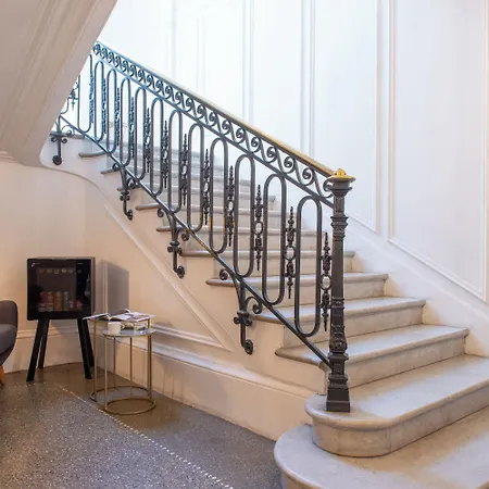Helzear Etoile By Esteem Hotel 4*