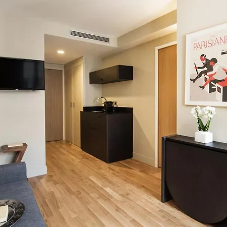 Helzear Etoile Hotel