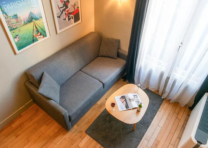 Helzear Etoile Hotel