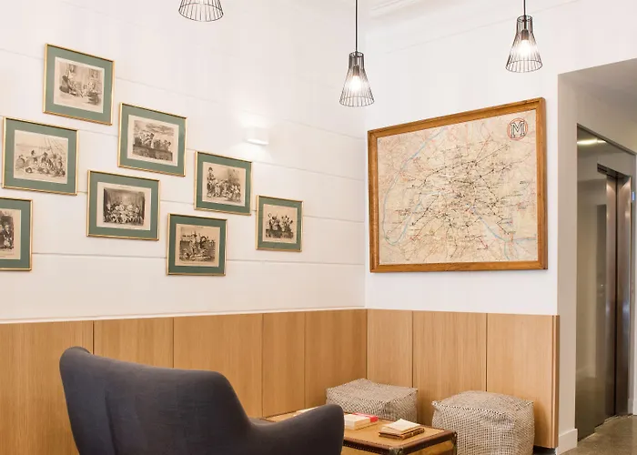 Helzear Etoile Hotel