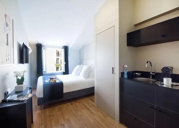 Helzear Etoile Hotel 4*