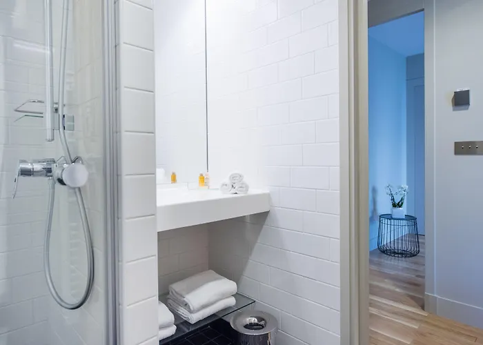 Helzear Etoile Parijs