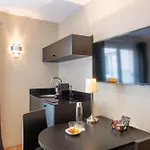 Helzear Etoile Hotel
