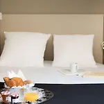 Hotel Helzear Etoile Paris