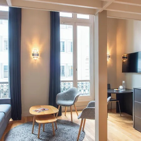 Helzear Etoile By Esteem Hotel